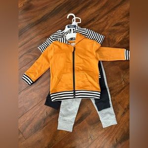 Tommy Bahama 4 Piece Set